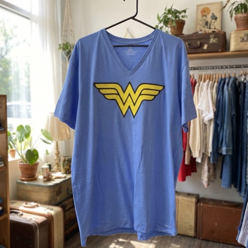 Wonder Woman Custom Calvin Klein Classic Fit V-Neck Size XL